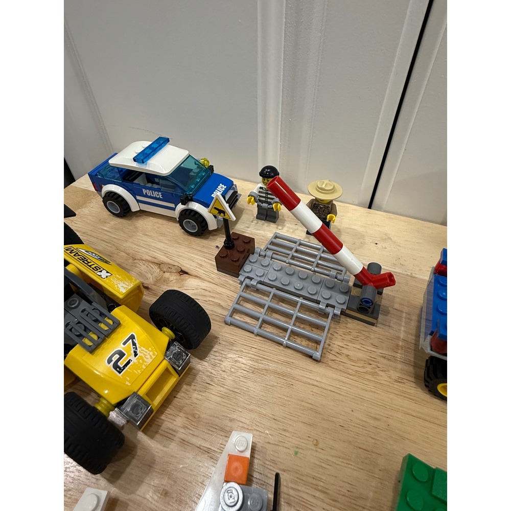 Bundle Lot of 6 LEGO Prebuilt Sets Cars Plane Trucks - Picture 4 of 8